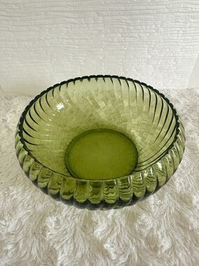 Anchor Hocking Avocado Green Swirl Glass Bowl